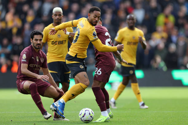 他的速度更 他的速度更